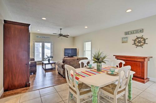 Apartamento Pcb Condo With Balcony - Walk To The Beach!