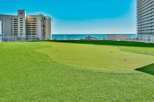 Laketown Wharf 116 (1/2)