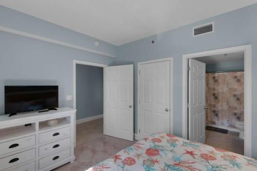 Laketown Wharf 116 (1/2)