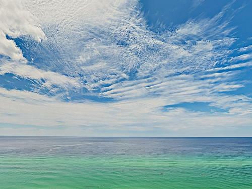 Apartamento New Listing! Gulf-front Condo With Epic Views, Pools Condo