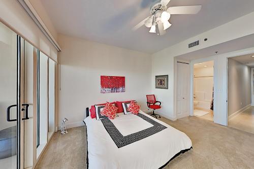 Apartamento Stunning All-suite Getaway With Pool, Private Beach Condo