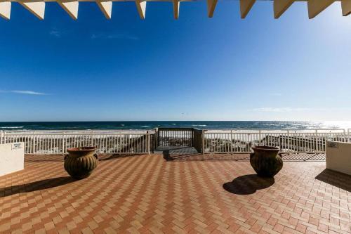 Newly Renovate Beachfront Beauty By Gulf Life