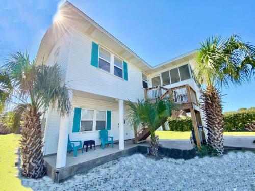 Newly Renovated 4 Br Pensacola Beach House
