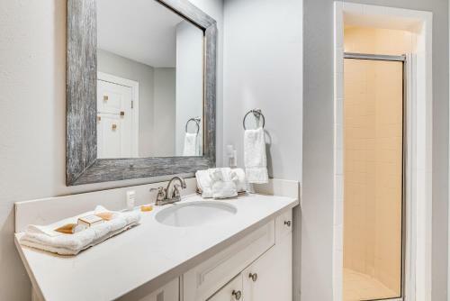 Big O Beach - White Sands Townhomes