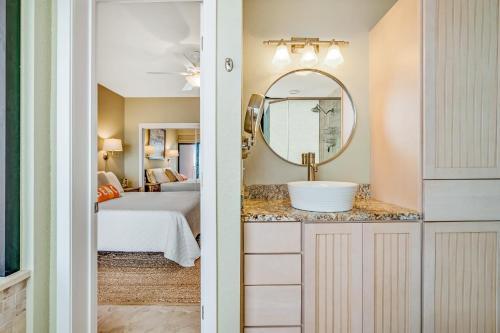 Palm Beach Club 2-226