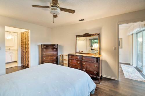 Port Charlotte Home With Screened Pool And Patio!
