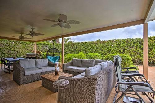 Riviera Beach Home With Pool - Walk To Beach!
