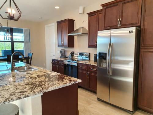 Villa Stunning Brand New 3 Bed Home, Fabulous Pool Overlooking River,