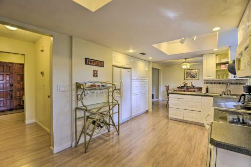 Daytona Area Home With Patio, About 3 Mi To Beach!