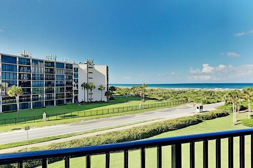 Apartamento Modernized Oceanfront Beach Condo Condo