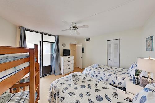 Apartamento Modernized Oceanfront Beach Condo Condo
