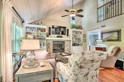 St Augustine Home With Patio - Walk To Beach