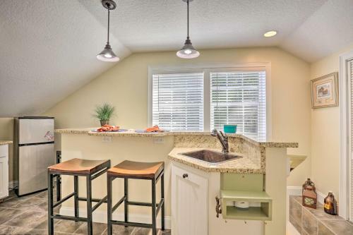 St Augustine Home With Patio - Walk To Beach