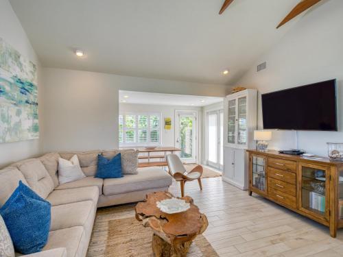 ?anastasia Lodge Cabana? Beach & Pool Oasis Home