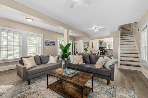 Orange Oasis - Walk To Historic District