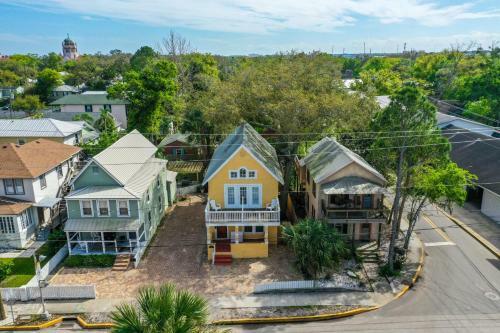 Orange Oasis - Walk To Historic District