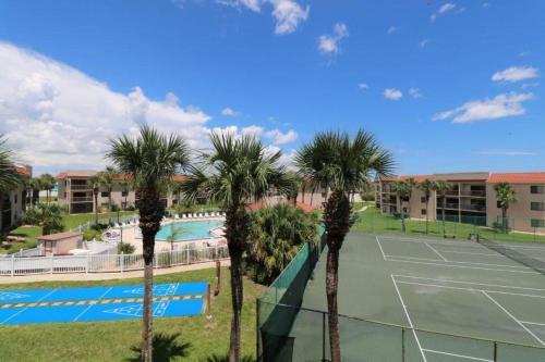 Ocean Village Club E34