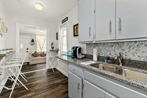 Apartamento Casa Maria 1- Beachy Apt Mins Walk To Downtown