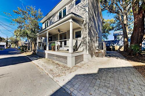 Charming Casa Nel Bosco - Walk To Eateries & Shops Home