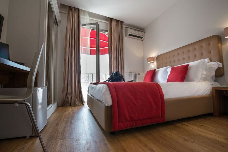 Hotel De France