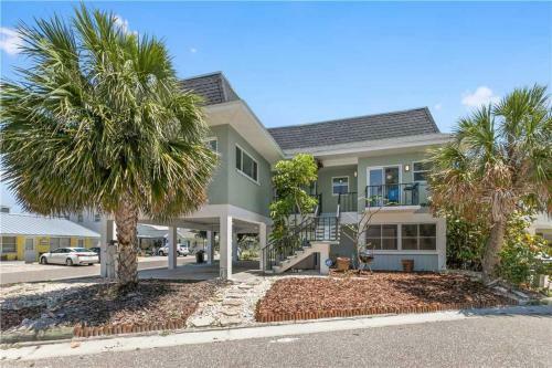 Seabreeze, 3br, Walk To Beach, Wifi, Pet Friendly, Sleeps 10