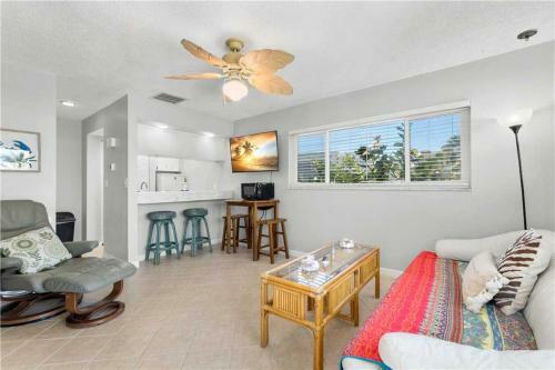 Seabreeze, 3br, Walk To Beach, Wifi, Pet Friendly, Sleeps 10