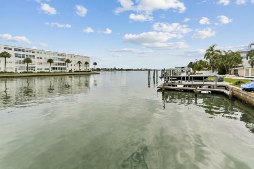 Brightwater Beach - Amazing Updates, Just A Block From The Beach