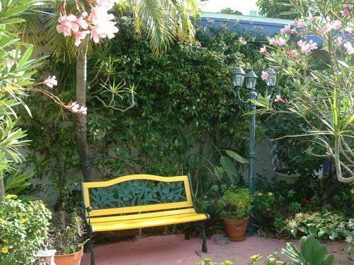 Affordable Beach Condos -three Bed 3 Bath House Home