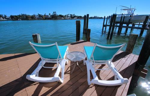 Affordable Beach Condos -three Bed 3 Bath House Home