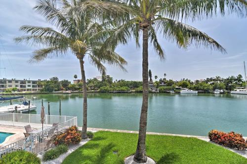 Apartamento Treasure Island Escape Half-mi To Sugar Sand!