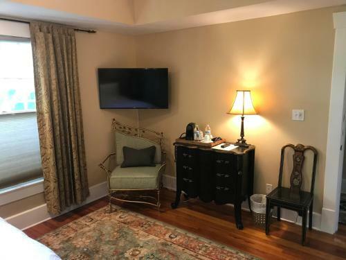 Bed & Breakfast Bay Street Inn