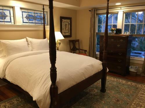 Bed & Breakfast Bay Street Inn