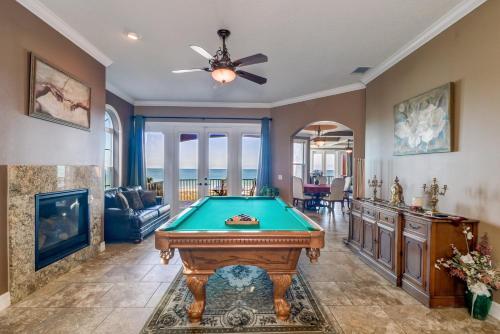 Gulf-front Estate With Pool & Direct Beach Access Home