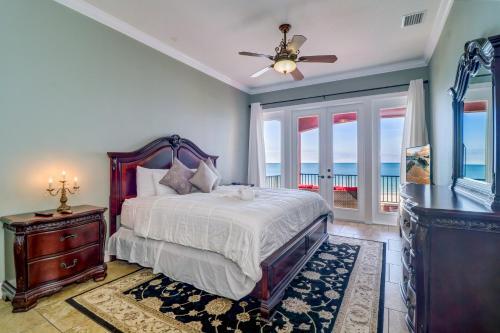 Gulf-front Estate With Pool & Direct Beach Access Home