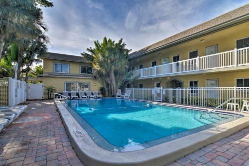 Apartamento St Pete Beach Condo With Pool, 5-min Walk To Beach!