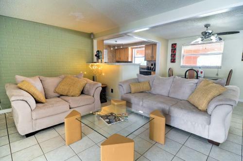 St Petersburg Home With Pool - 4 Miles From Downtown!