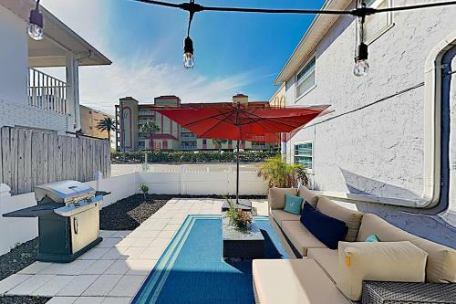Apartamento New Listing! Shoreside Condo - Walk To Waves Condo