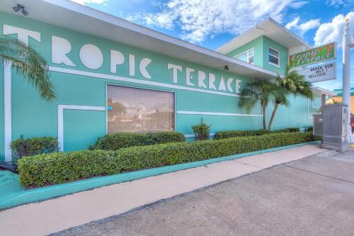 Apartamento Tropic Terrace #29 - Beachfront Rental Apts