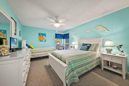 Quiet Resort Condo Surrounded By Tropical Vegetation - Blind Pass E102