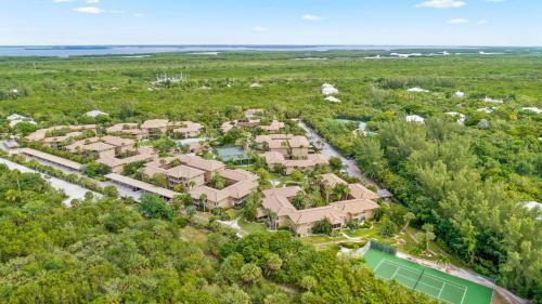 Blind Pass Condo F204 On Beautiful Sanibel Island