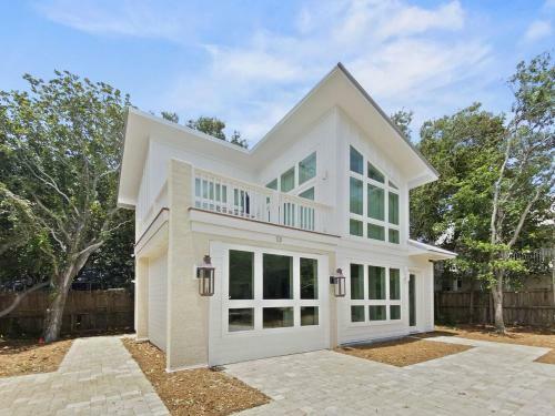 Paradiso Too Home