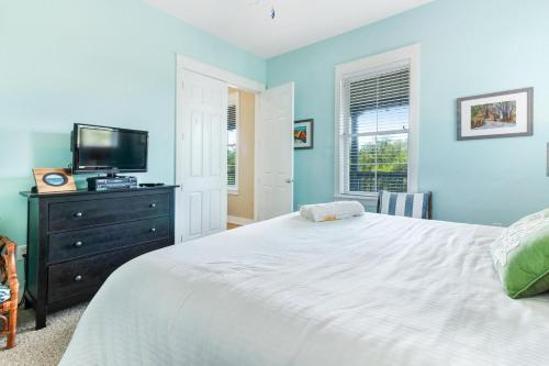 3 Bed 6 Bath Vacation Home In Seagrove, Fl