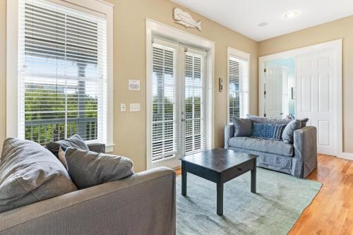 3 Bed 6 Bath Vacation Home In Seagrove, Fl