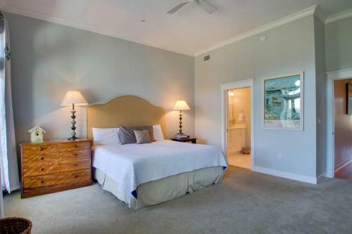 Watercolor By Dune Vacation Rentals - Beach District