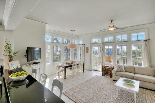 Watercolor By Dune Vacation Rentals - Beach District