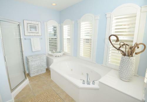 Apartamento Summerwinds With Ocean Views, Beach & Pool Condo
