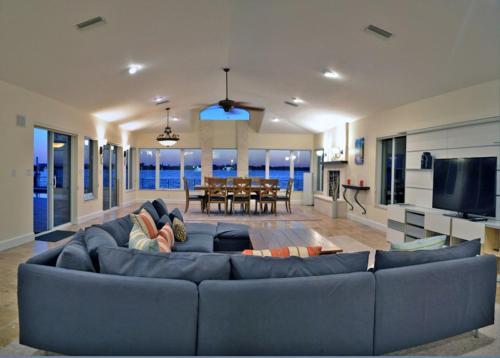 Sarasota - Dunmore 8730