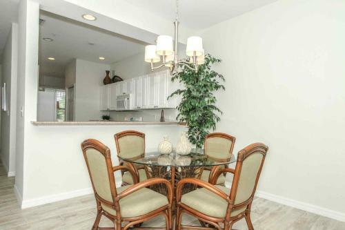Greenlinks Golf Villa At Lely Resort