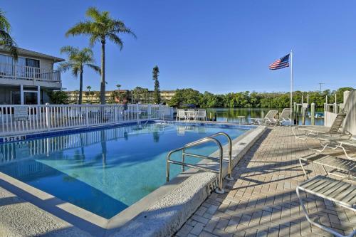 Apartamento Sarasota Condo With Deck - Half Mile To Turtle Beach!