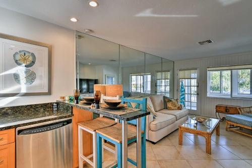 Apartamento Sarasota Condo With Deck - Half Mile To Turtle Beach!